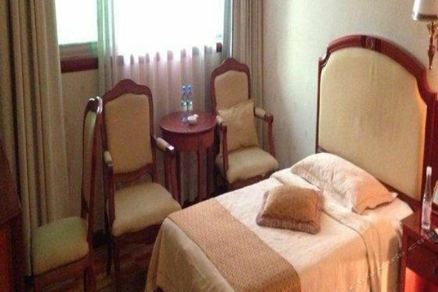 Phoenix Hotel Наньнин Экстерьер фото